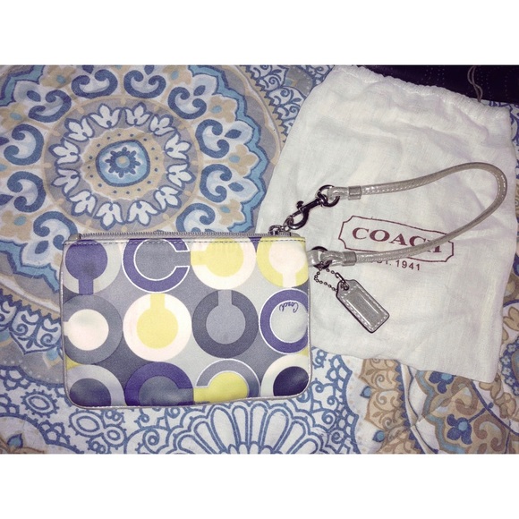 Coach bundle - Picture 4 of 8